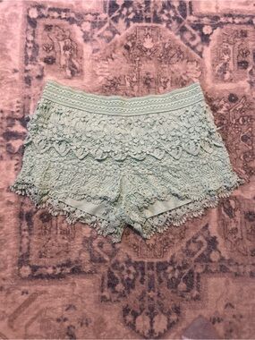 No Boundaries Lace Overlay Shorts - Mint Green